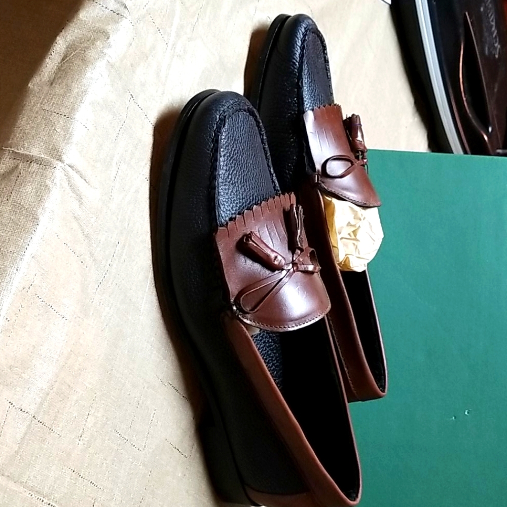 Men's black and brown leather loafers